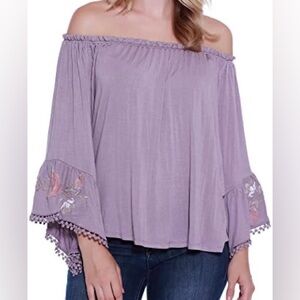 Taylor & Sage women’s off the shoulder top